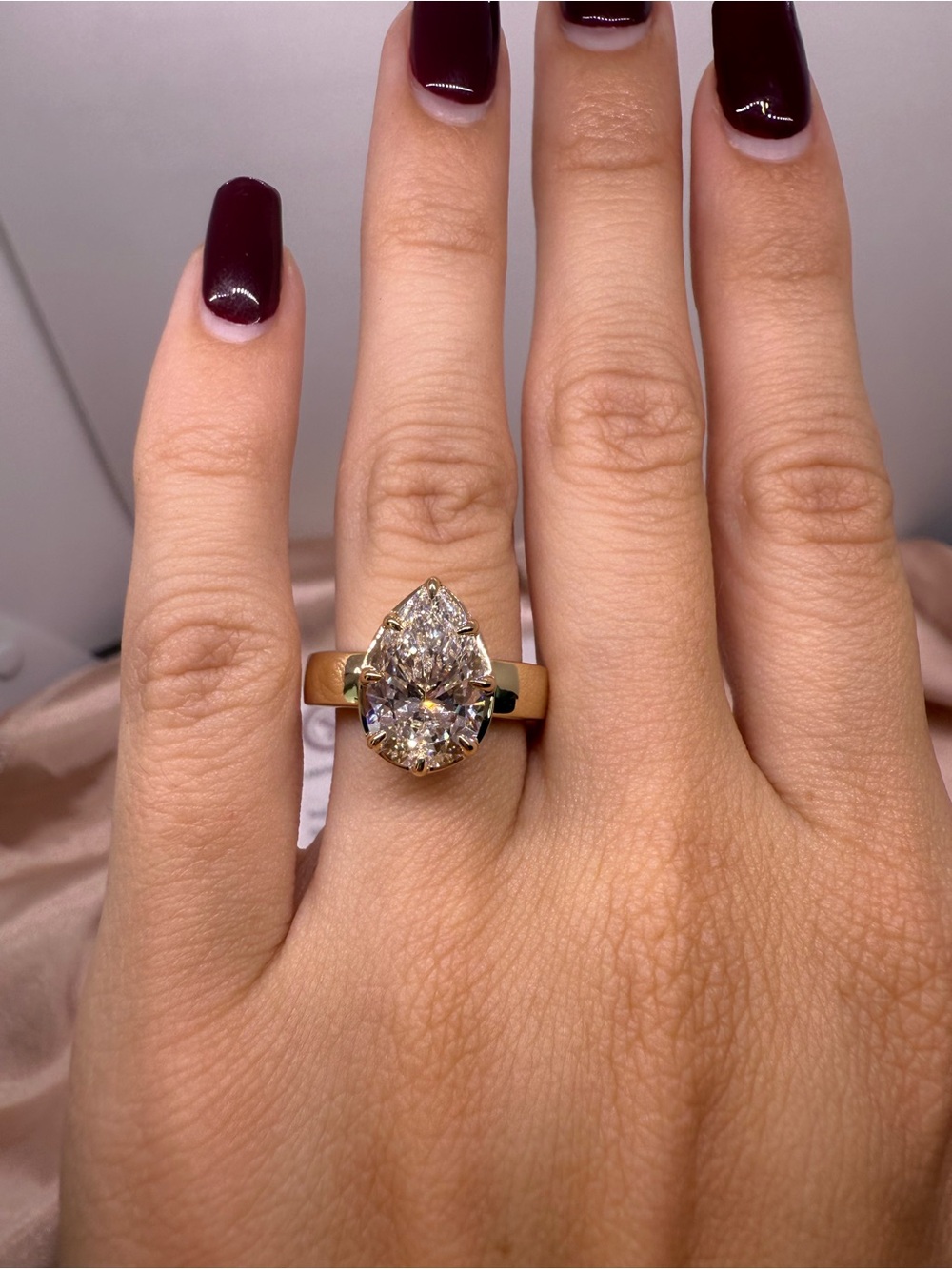 3.57 carat E VVS2 chubby pear on a wide band diamond engagement ring - Picture 12 of 14